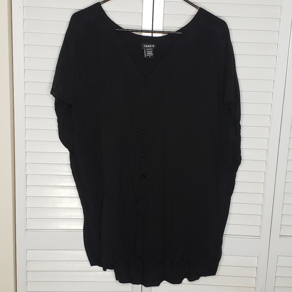 Torrid Black Opaque Challis Dolman Sleeve Blouse - Picture 5 of 12